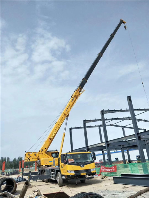 汤阴县超高层建筑钢结构吊装案例
